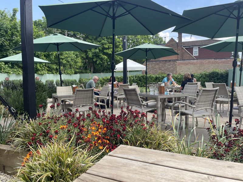 (Pub, Garden). Published on 02-05-2025 