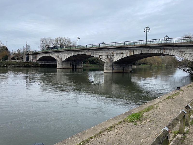 Last Hop Staines Bridge. (Pub). Published on 29-03-2026 