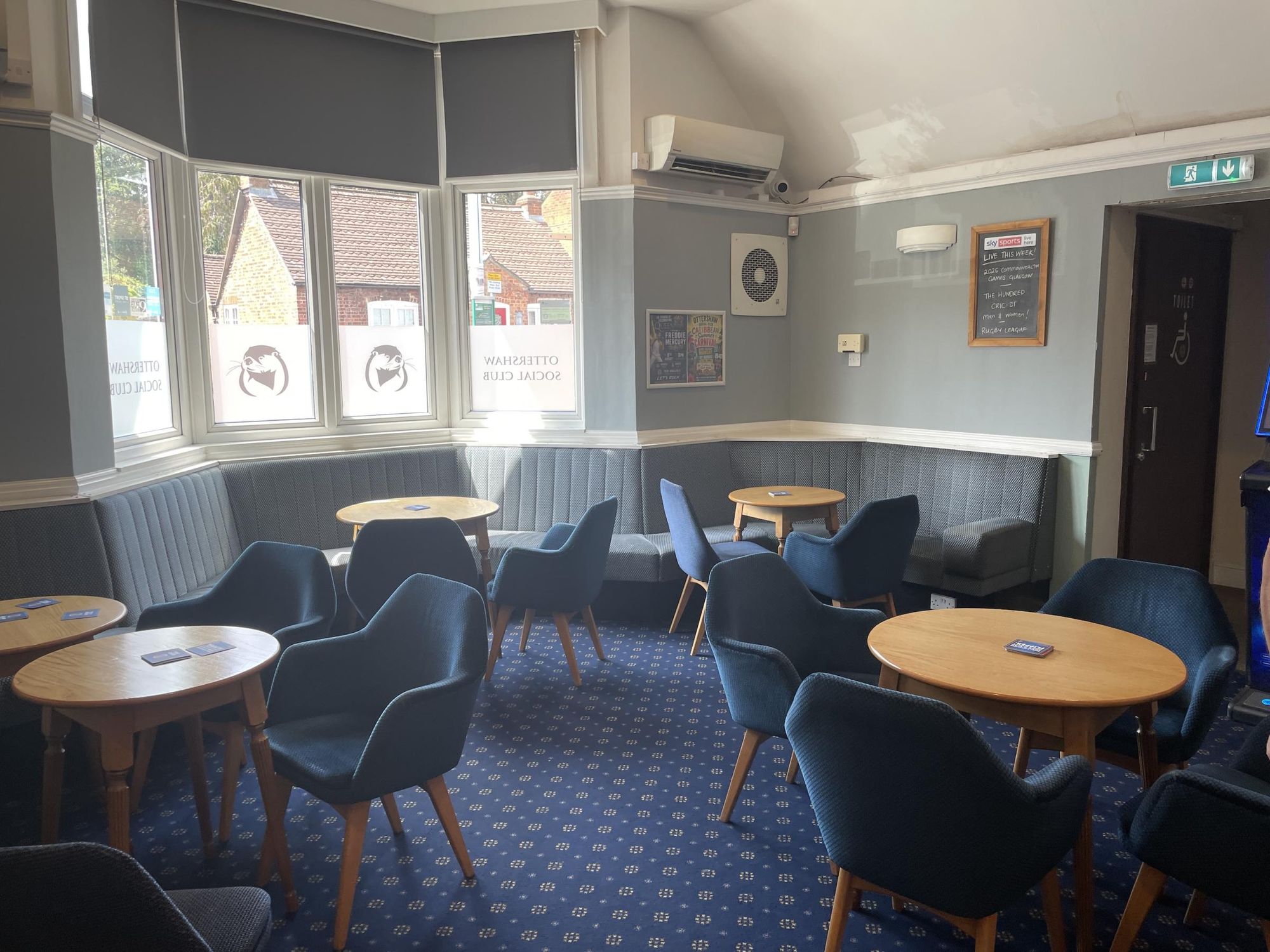 Ottershaw Social Club 4 Seating. (Bar). Published on 03-08-2026