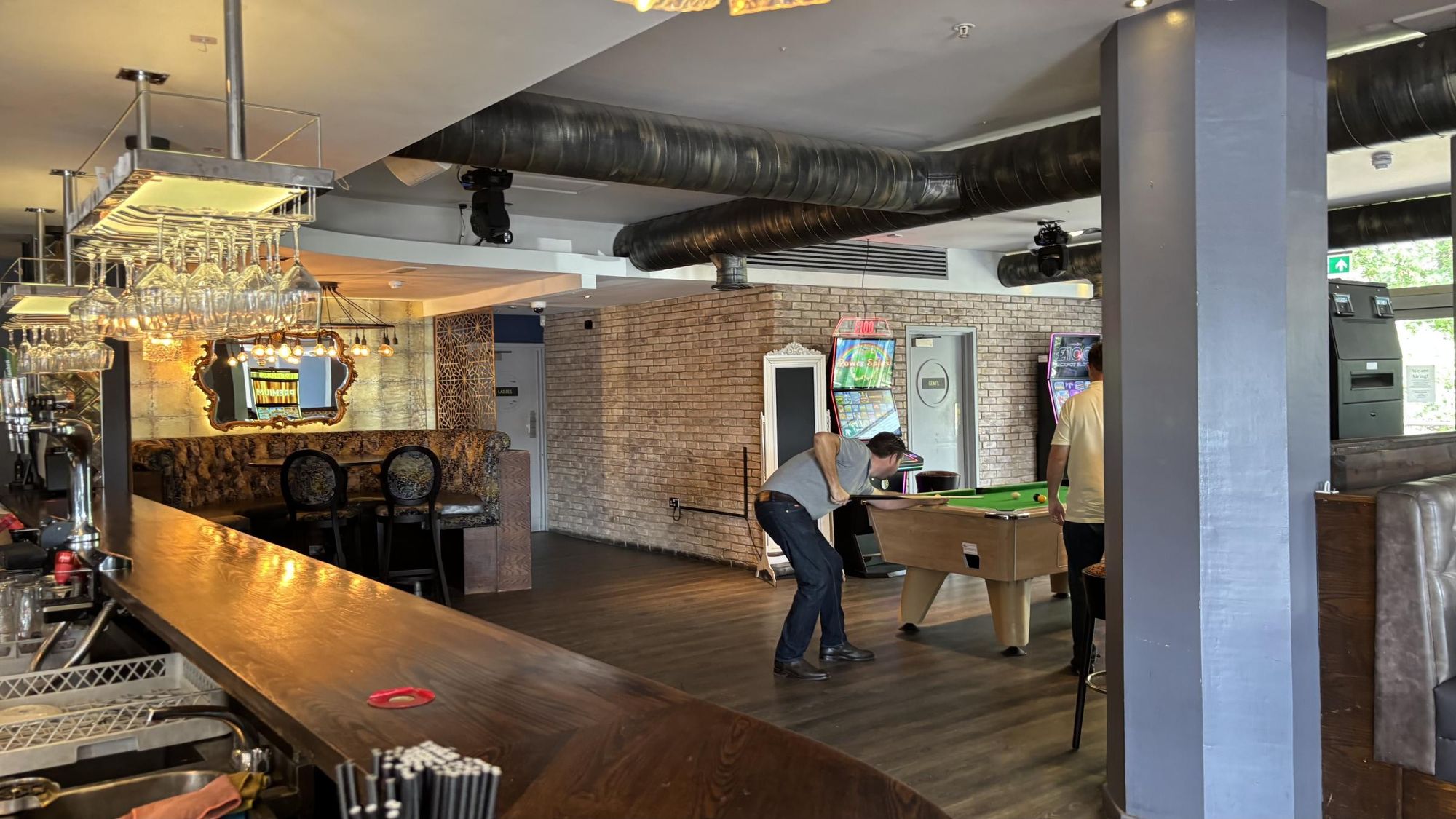 (Pub, Bar). Published on 31-08-2026