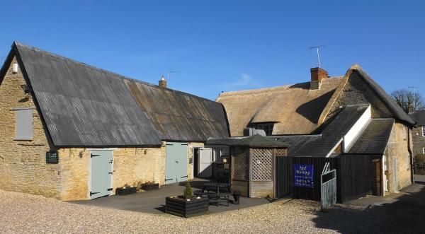 (Pub, External, Garden). Published on 03-05-2015