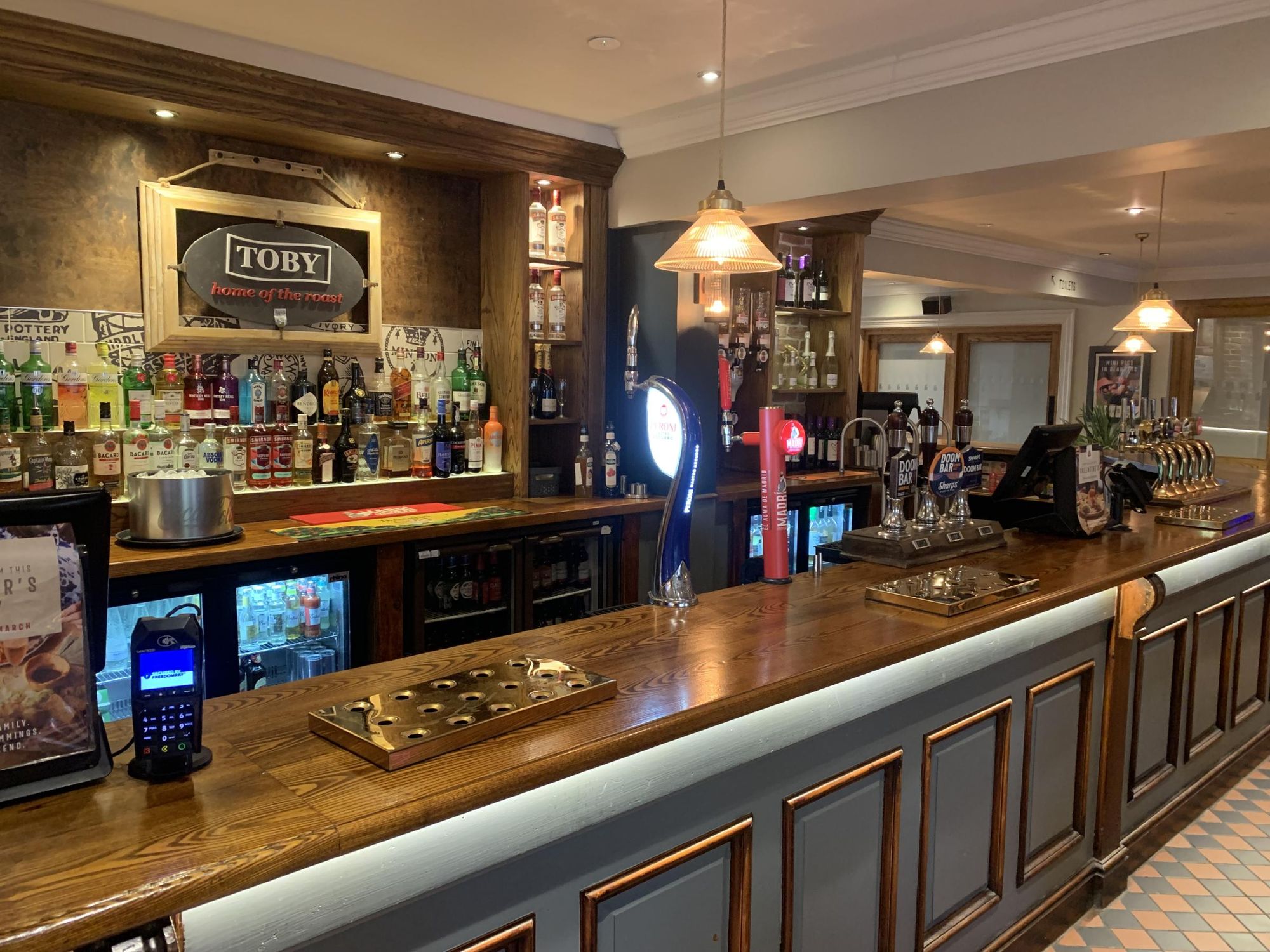 Bar area. (Pub, Key). Published on 20-01-2026