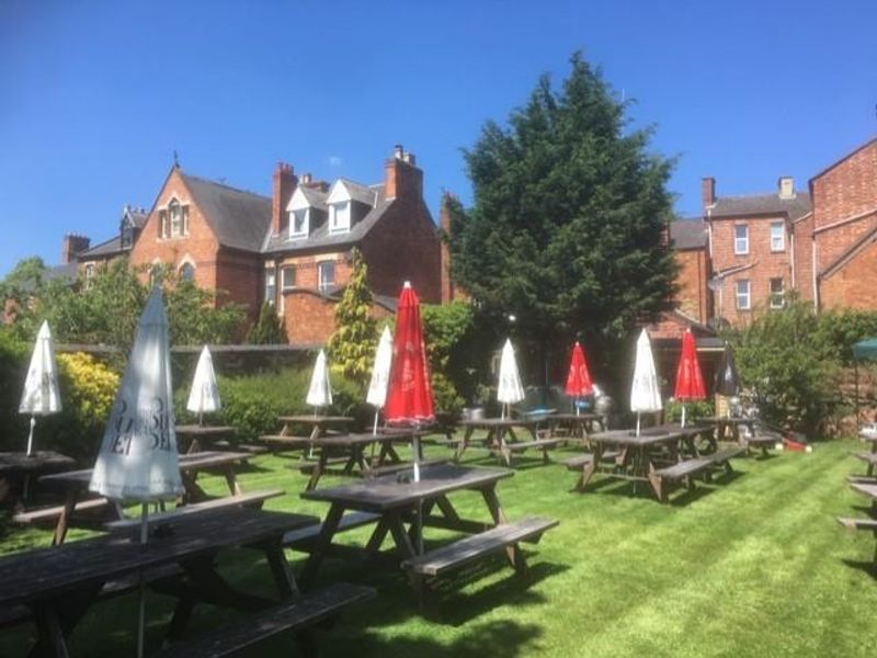 (Pub, External, Garden). Published on 12-07-2019
