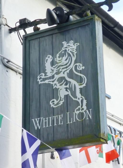(Pub, Sign). Published on 19-03-2017
