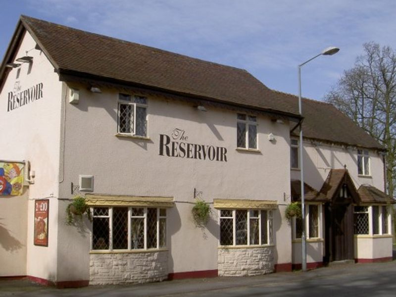 The Reservoir, Earlswood. (Pub, External). Published on 19-03-2014