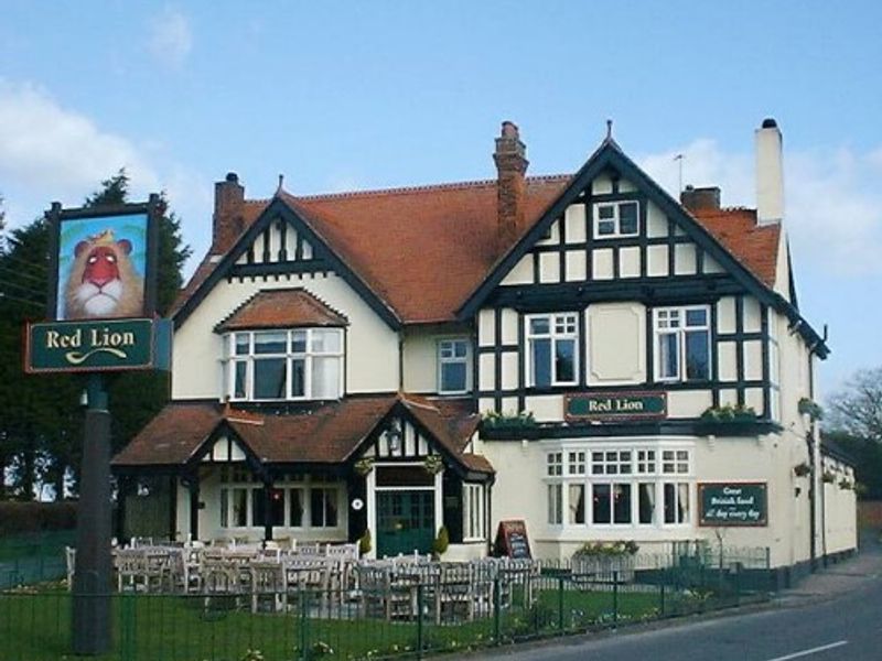 The Red Lion, Earlswood. (Pub, External). Published on 19-03-2014
