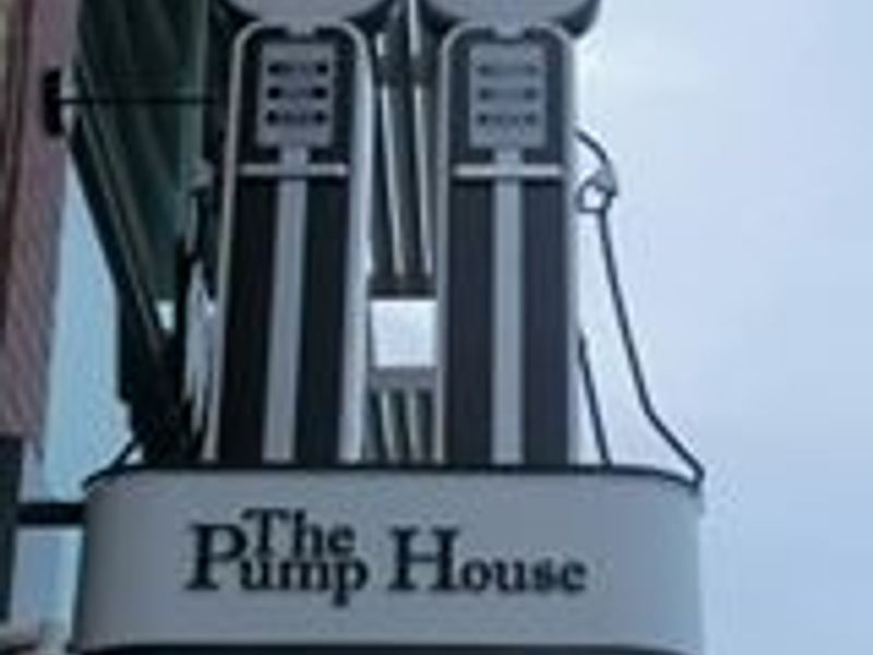 The Pump House Sign, Shirley. (Pub, External). Published on 13-05-2015