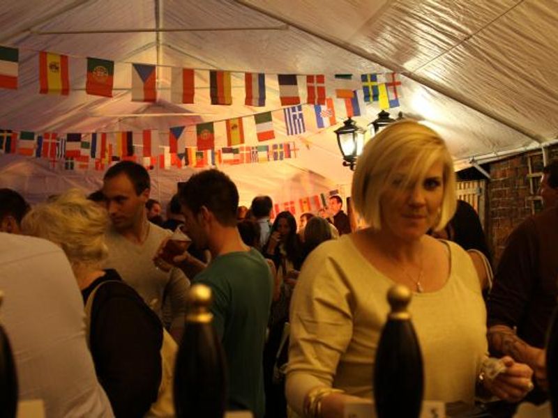 Customers at the Beer festival. (Customers). Published on 31-08-2012 