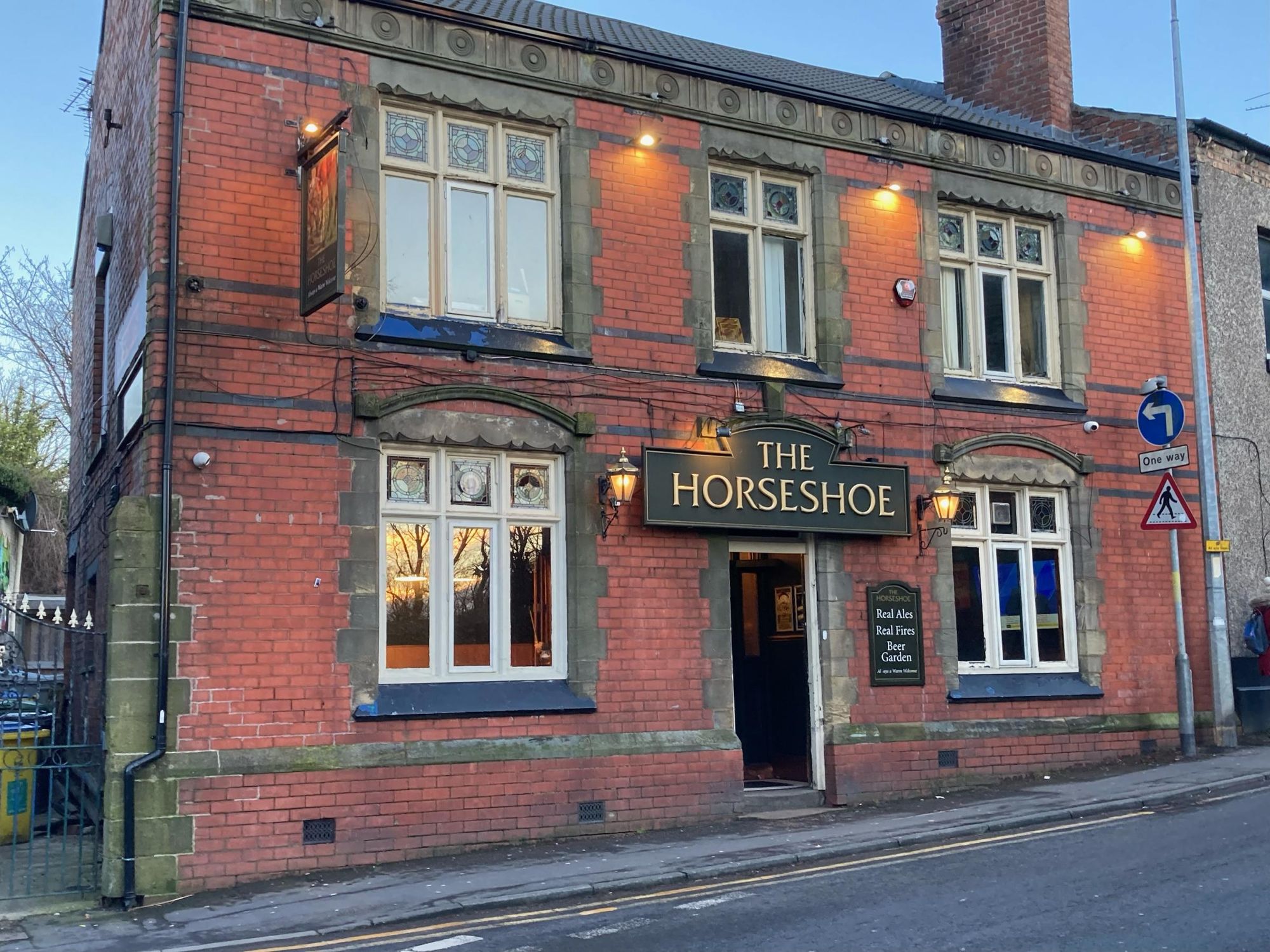 25/01/2024. (Pub, External). Published on 26-01-2025