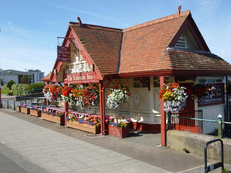 Lakeside, Southport. (Pub, External). Published on 13-12-2019