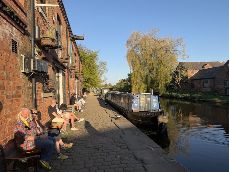 April 2026. (Pub, Garden). Published on 26-04-2026 