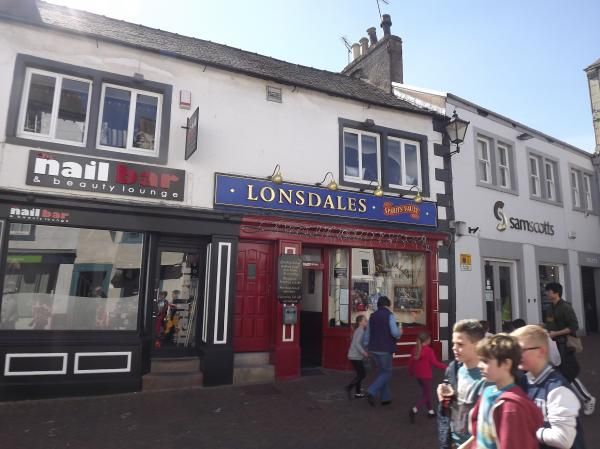Lonsdales. (Pub, External). Published on 26-04-2014
