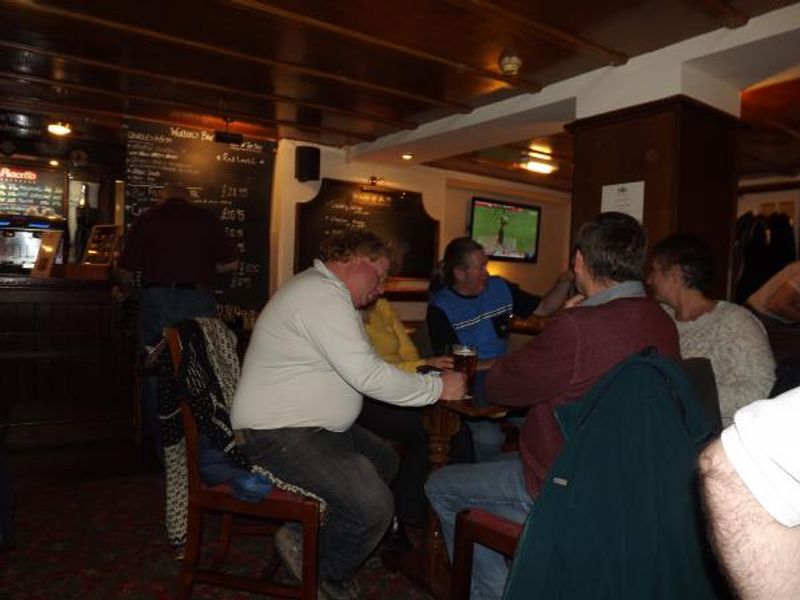 Crown Hotel Waltons Bar. (Pub, Bar). Published on 14-04-2014
