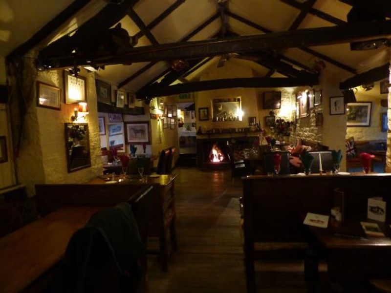 (Pub, Bar). Published on 11-01-2015