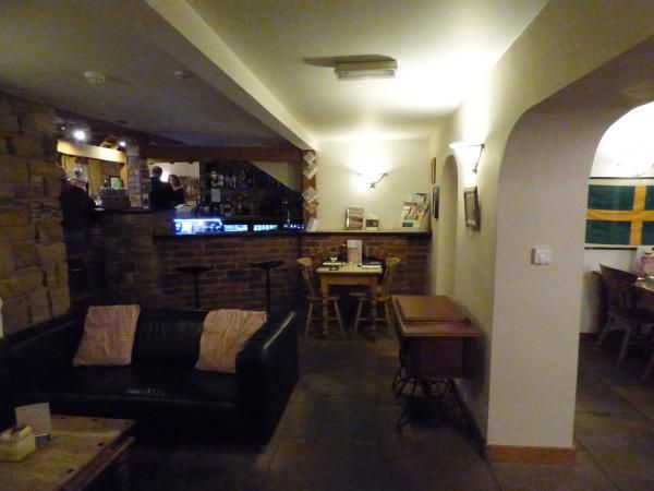(Pub, Bar). Published on 29-11-2014