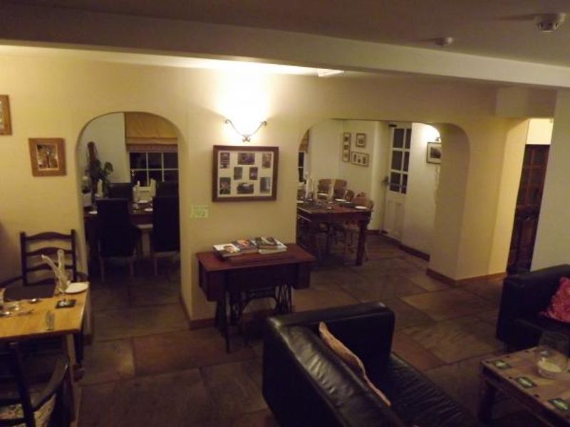 Plouh Wreay dining area. (Pub, Restaurant). Published on 26-05-2014