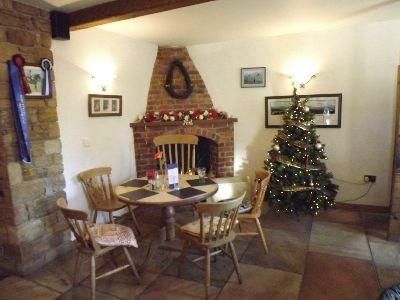 Plouh Wreay fireplace. (Pub, Bar). Published on 26-05-2014