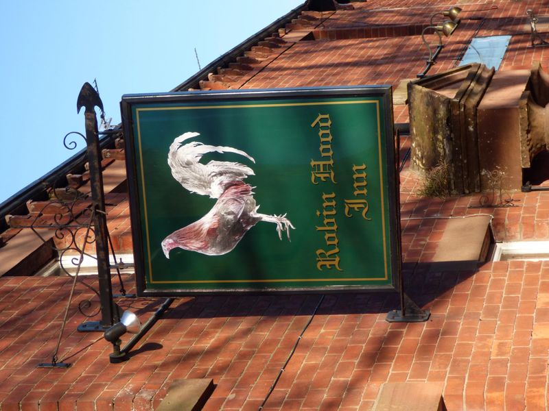 (Pub, Sign). Published on 20-02-2017