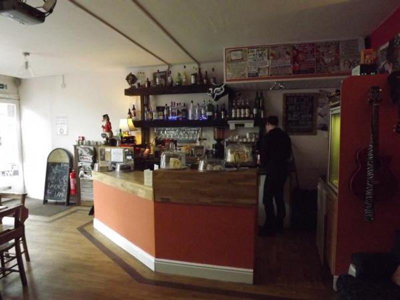 Foxes Carlisle bar. (Pub, Bar). Published on 15-04-2014