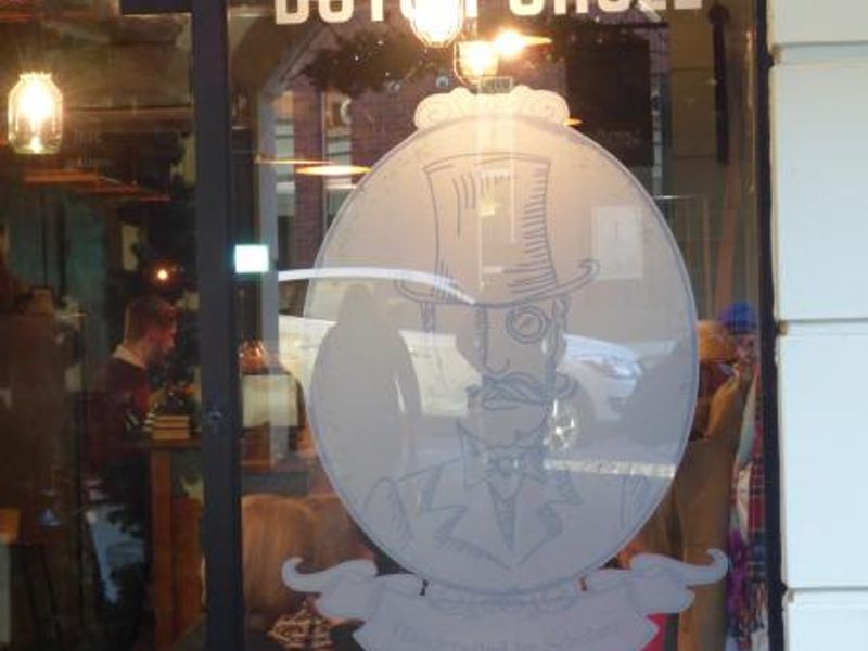 (Pub, External, Sign). Published on 03-01-2015