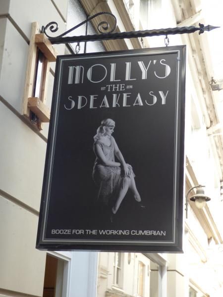 (Pub, Sign). Published on 27-08-2016