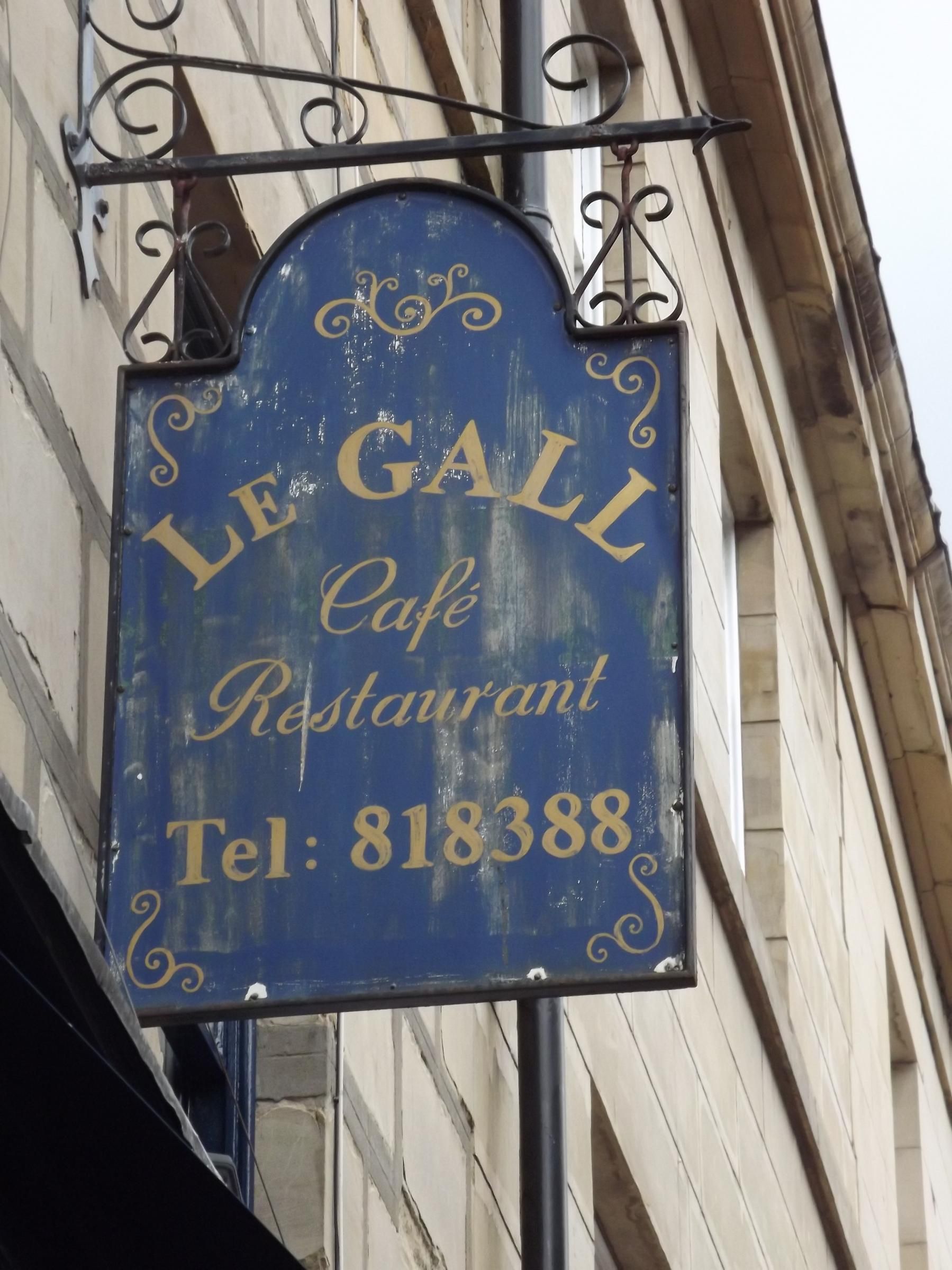 (Pub, Sign). Published on 18-11-2016