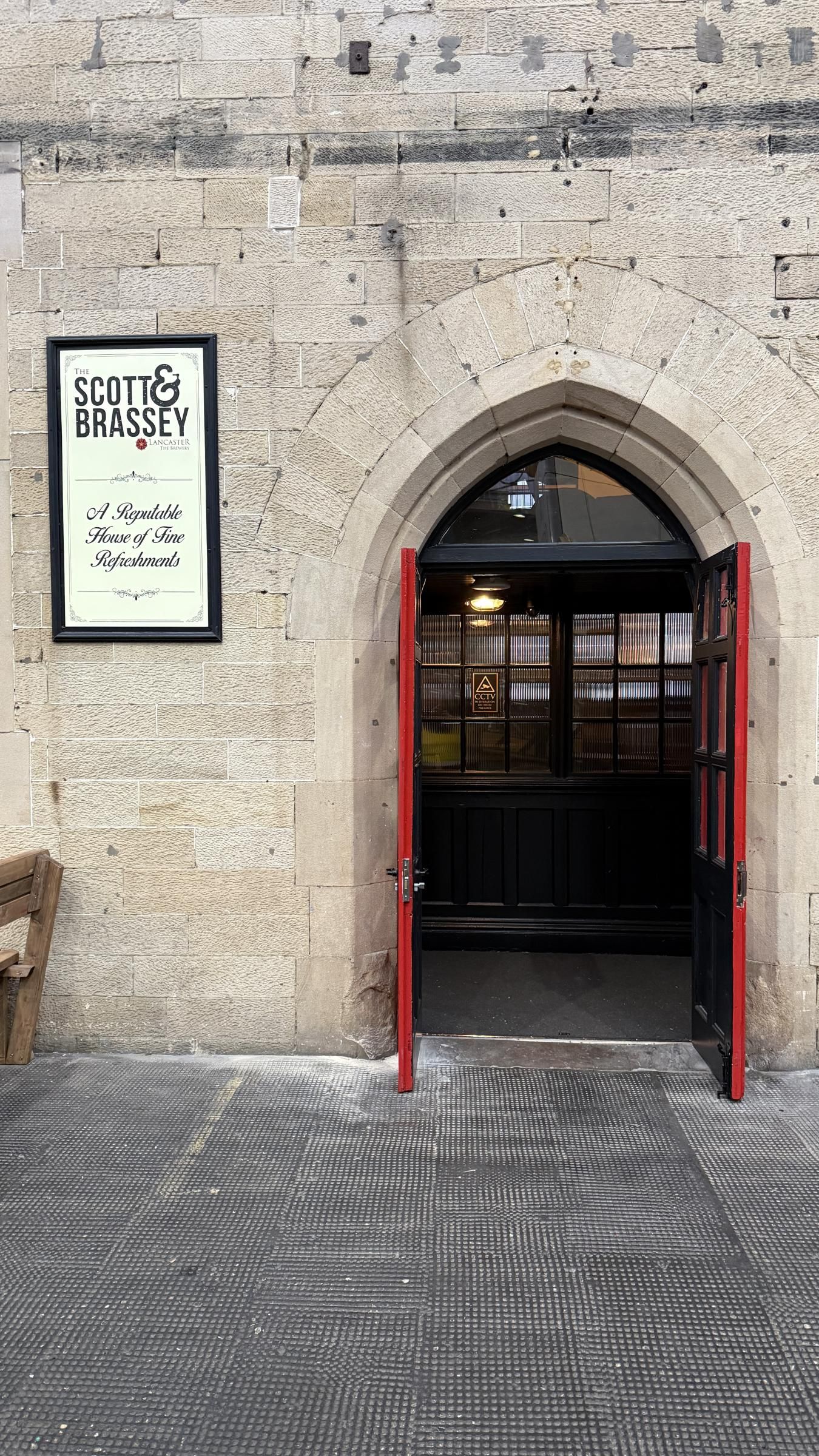 Entrance. (Pub, External). Published on 01-03-2026