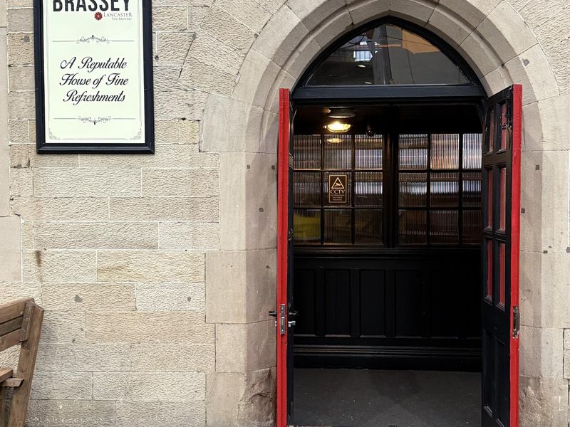 Entrance. (Pub, External). Published on 01-03-2026 