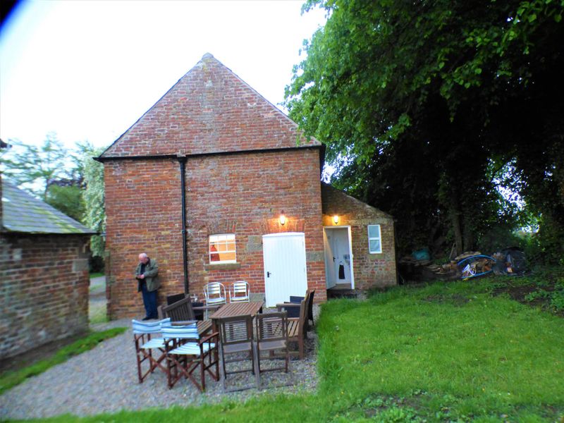 (Pub, Garden). Published on 01-06-2019