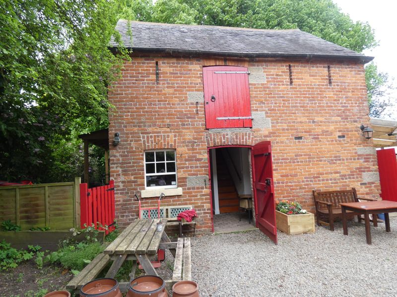 Old Vicarage Brewery,Walton (Mike Tuer Jul 2024). (Pub, External, Key). Published on 09-07-2024