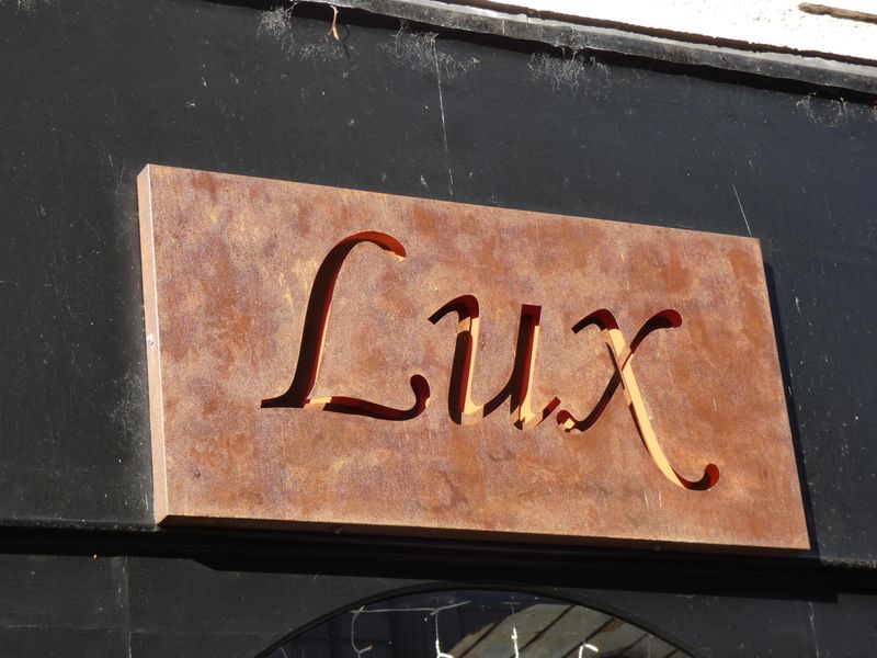 (Pub, Sign). Published on 30-10-2021