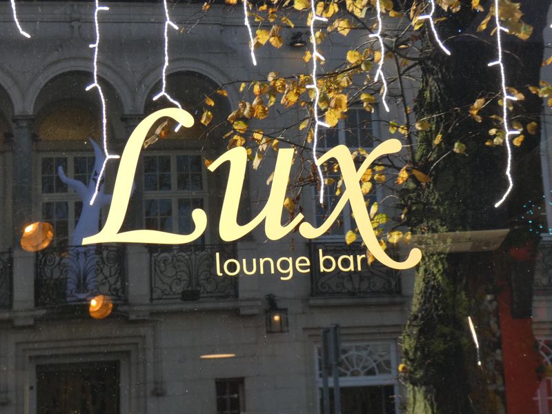 (Pub, Sign). Published on 30-10-2021