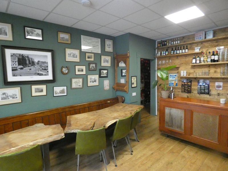 (Pub, Bar). Published on 29-06-2022 