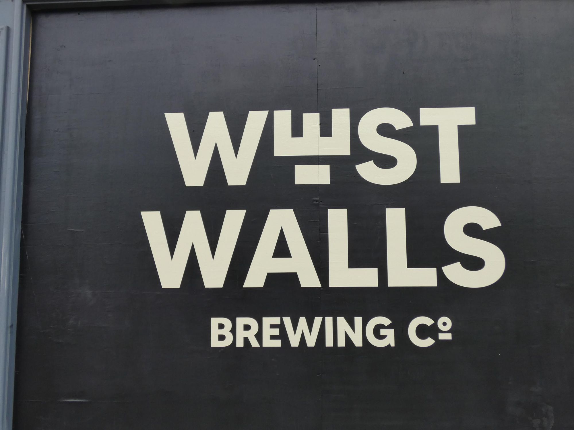(Pub, Brewery, Sign). Published on 29-06-2024