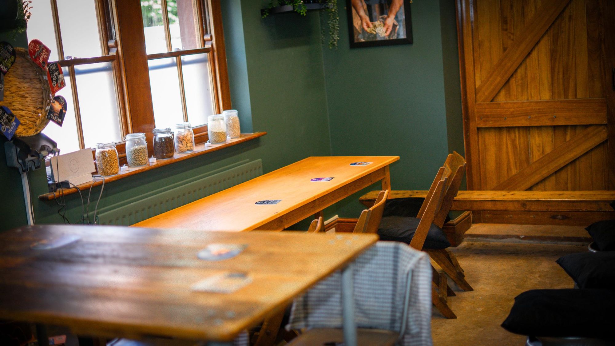 (Pub, Bar). Published on 21-10-2026