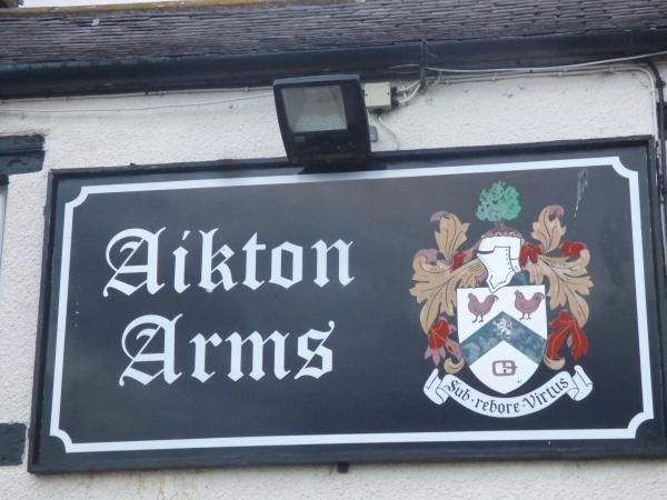 (Pub, Sign). Published on 23-05-2015