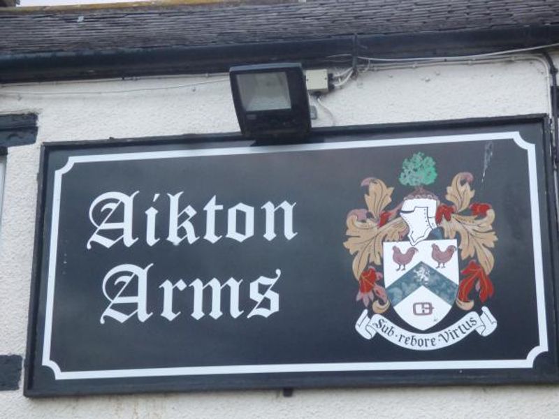 (Pub, Sign). Published on 23-05-2015 