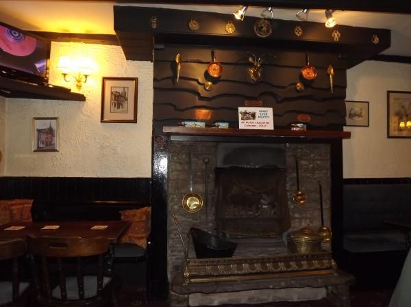 Angel Alston fireplace. (Pub, Bar). Published on 28-03-2014