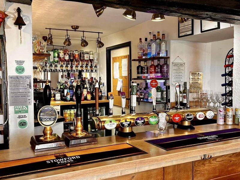 Clickham Inn bar (Alan Welsh July 2024). (Pub, Bar). Published on 09-07-2024