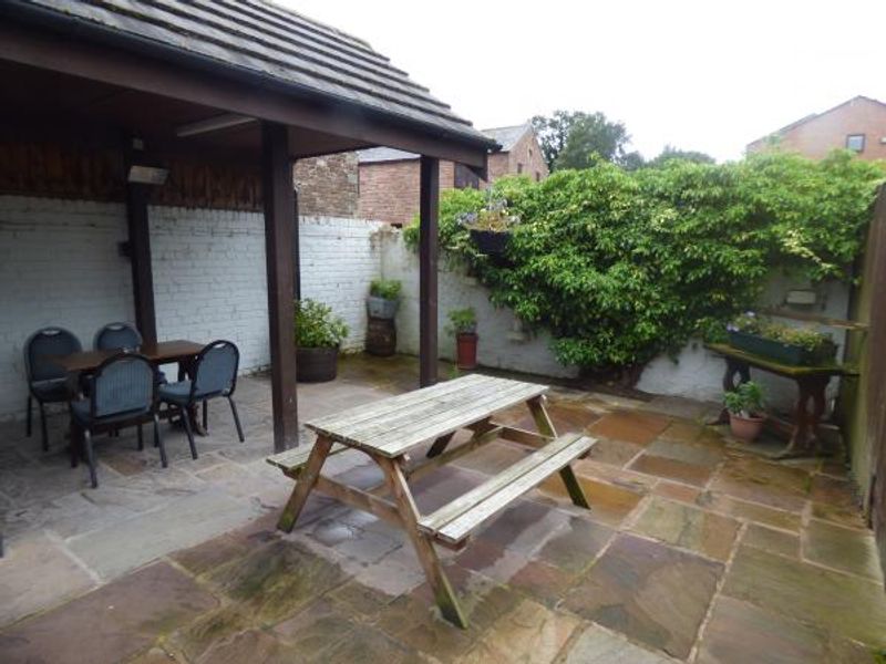 (Pub, Garden). Published on 04-09-2015 