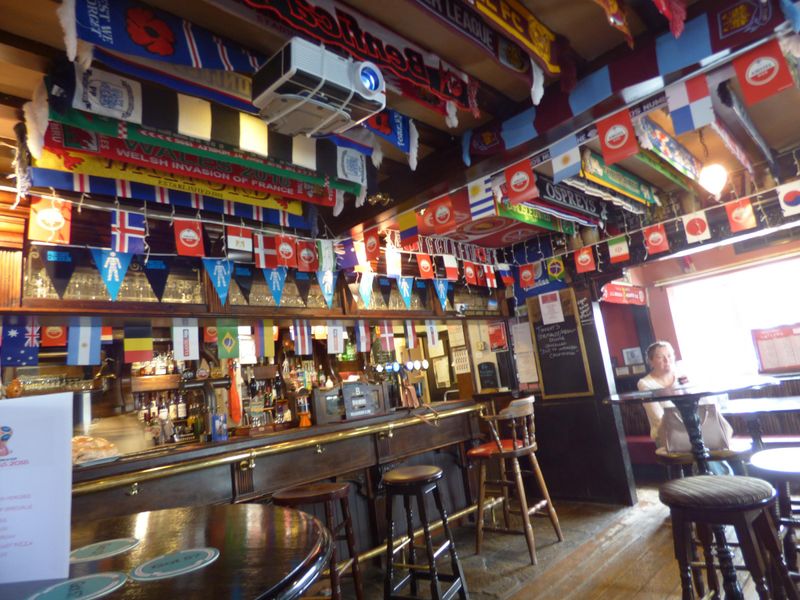 (Pub, Bar). Published on 24-06-2018
