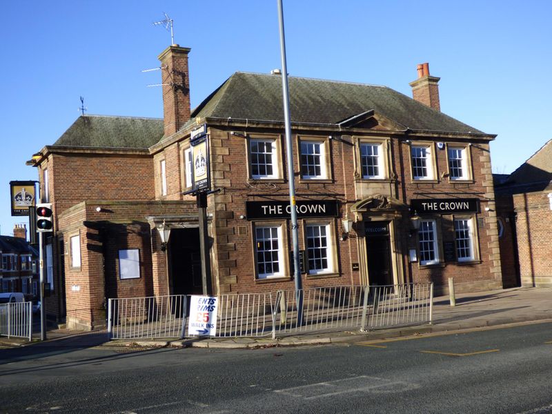 Crown Inn Stanwix (Mike Tuer Dec 2017. (External). Published on 08-12-2017