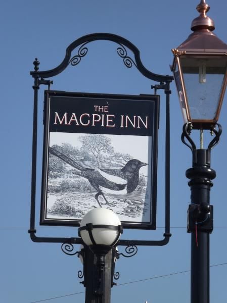 Magpie Inn sign. (Pub, Sign). Published on 17-04-2014