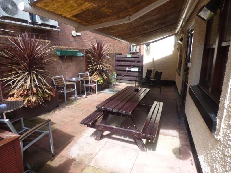 (Pub, Garden). Published on 31-05-2015