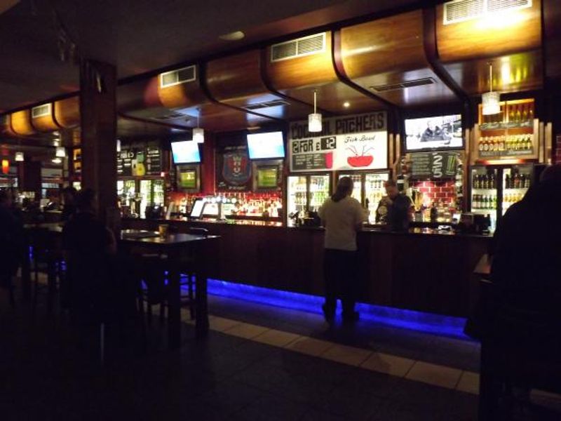 William Rufus Lloyds bar. (Pub, Bar). Published on 23-05-2014