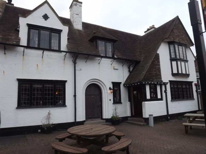 Spinners Arms. (Pub, External). Published on 20-04-2014