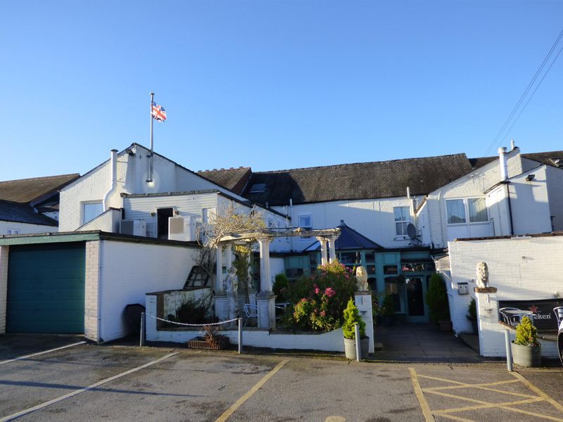 (Pub, Garden). Published on 08-12-2017 