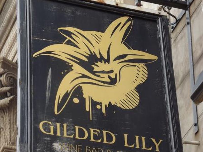 (Pub, Sign). Published on 24-06-2014