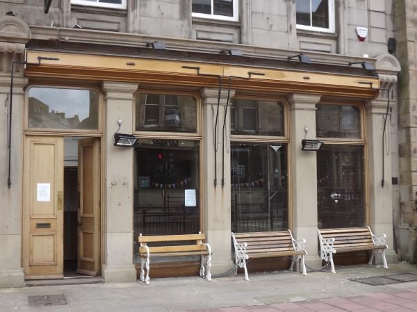 (Pub, Bar). Published on 24-06-2014
