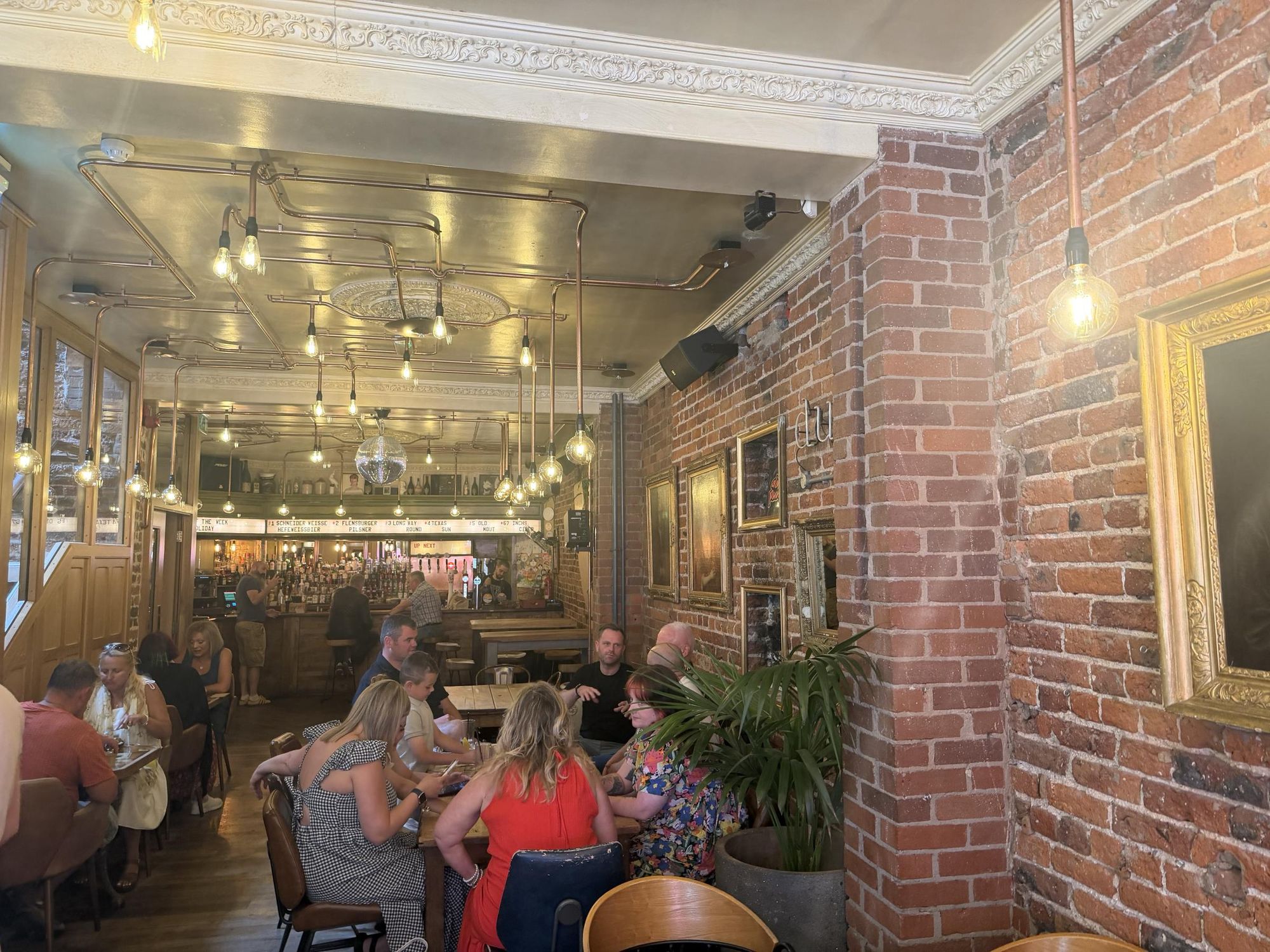 (Pub, Bar). Published on 19-08-2026